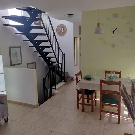 Precioso Triplex En Tenerife Con Vistas Al Mar كالاو سالفاجي